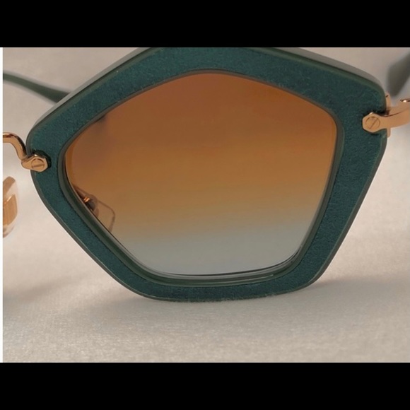 Miu Miu Sunglasses - Picture 8 of 12